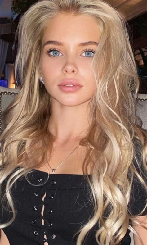 Pin By Alisa On Stypische Frauen Blonde Hair Dark Eyes Beautiful