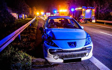 Zweimal Totalschaden Schwerer Unfall Bei Merzig