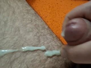 Masturbándose En La Cama Pornhub Gay