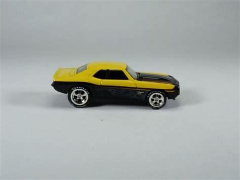 LOOSE HOT WHEELS 2009 Larry S Garage 21 CAR SET 69 Camaro CHASE EBay