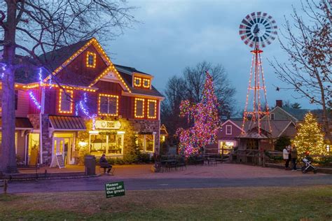 Seeing The Magical Christmas Lights At Peddlers Village In Bucks