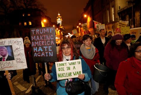 Activistas protestan contra Trump y prometen afrontar su política