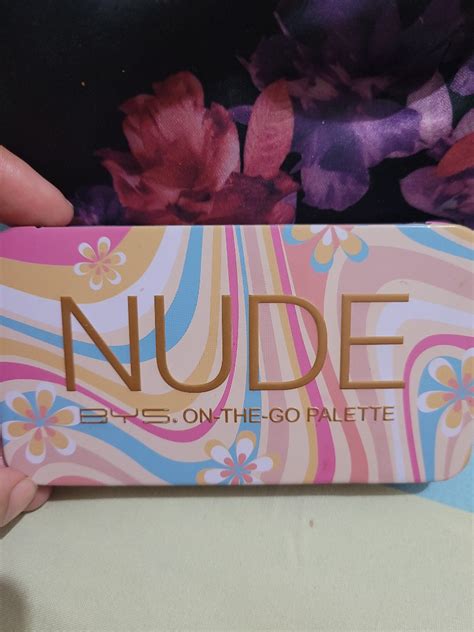 Bys Nude Eye Palette Kesehatan Kecantikan Rias Wajah Di Carousell