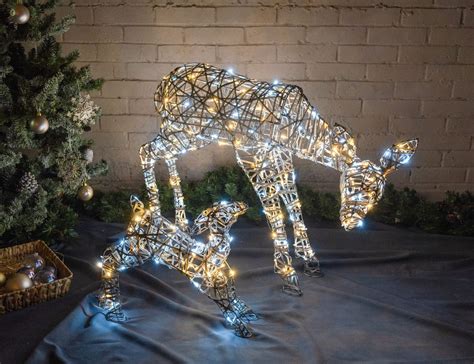 Светящиеся фигуры ОЛЕНИ - СИЯЮЩАЯ НЕЖНОСТЬ, акриловые нити, 230 тёплых ...