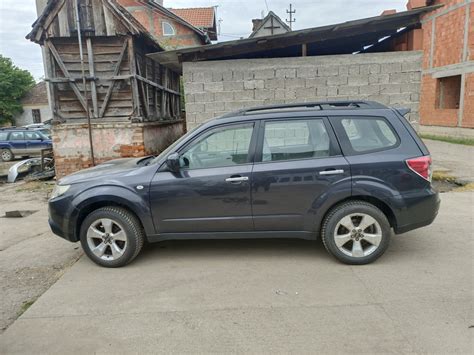 Krovni nosaci za Subaru Forester 2008 2013 godine Nosači i koferi