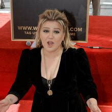Kelly Clarkson Nude Leaks Fapopedia