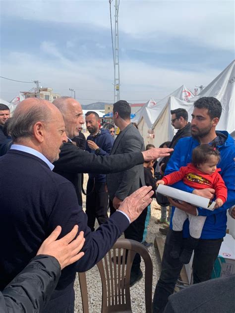 TÜRK İŞ KADIN HEYETİ DEPREM BÖLGESİNDE TÜRK İŞ Türkiye İşçi