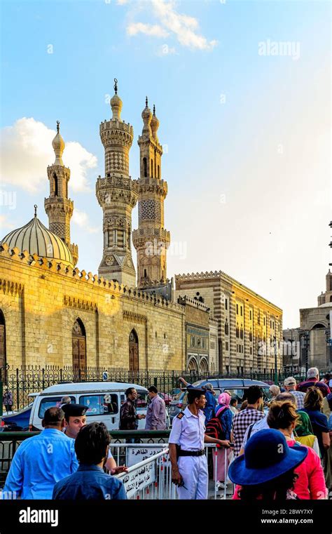 Al azhar university and mosque hi-res stock photography and images - Alamy