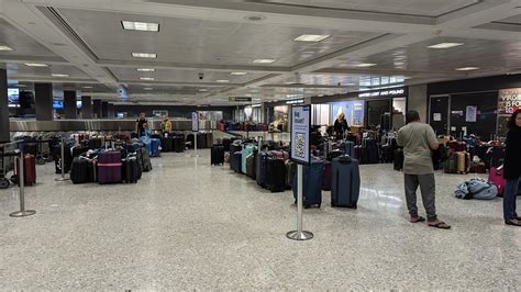 Baggage Claim at IAD : r/unitedairlines