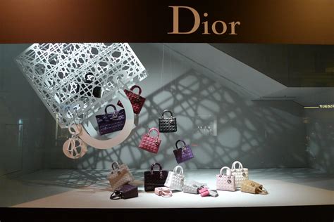 Vitrines Dior au Bon Marché Paris octobre 2010 jour Flickr