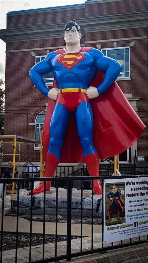 Metropolis IL Superman Statue Reveals New Paint Job