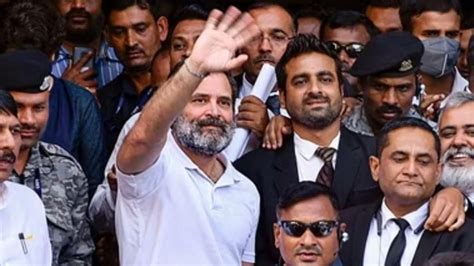 राहुल गांधी मानहानि केस में गुजरात Hc पहुंचे सूरत कोर्ट के फैसले को दी