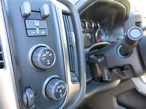 2018 Chevrolet Silverado 1500: 118 Interior Photos | U.S. News