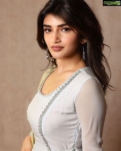 actress sreeleela hd instagram   wallpapers january