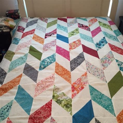 Herringbone quilt | Quiltsby.me