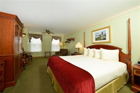 Bar Harbor Grand Hotel — Bar Harbor Hotels — Maine.com