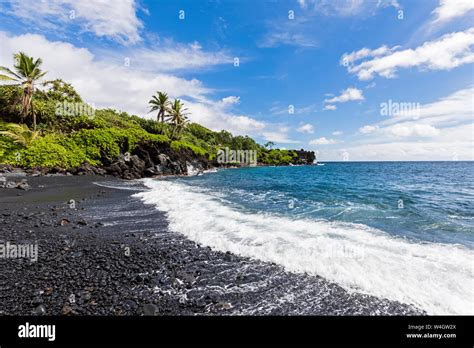 Black Sand Beach Waianapanapa State Park Maui Hawaii Usa Stock