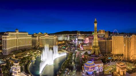 Things to do on the Las Vegas Strip at Night | Shows & Clubs