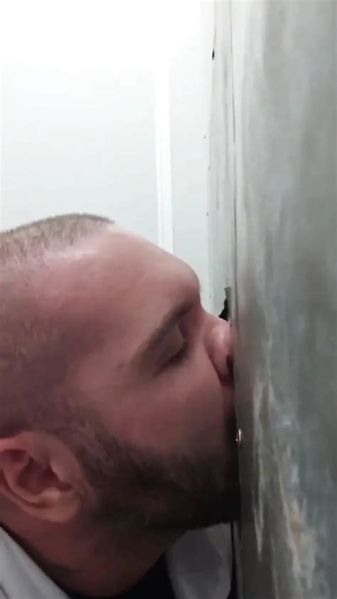 Free Bathroom Cruising Gay Porn Videos XHamster