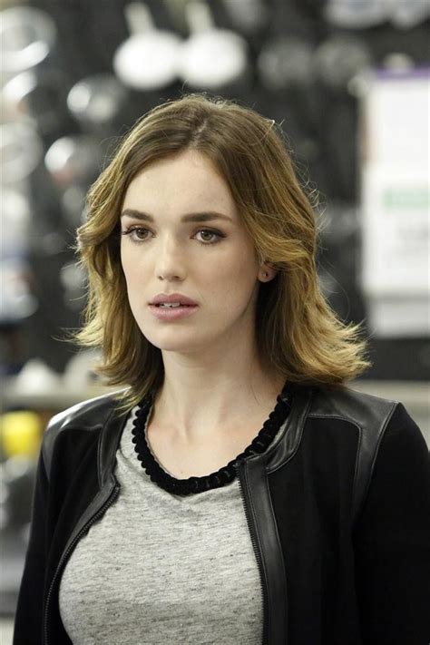 MARVELS AGENTS OF SHIELD Actress Elizabeth Henstridge On Season 2