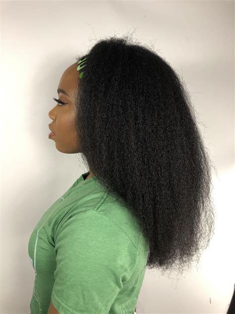 Stretched my hair out 🦾🦾🦾 : r/Naturalhair