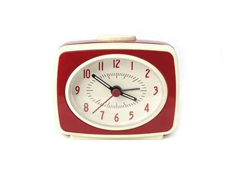 Classic Alarm Clock - Red | Retro alarm clock, Alarm clock, Analog alarm clock