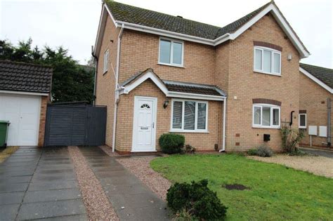 Meadow Park Road Wollaston 2 Bed Semi Detached House £220 000