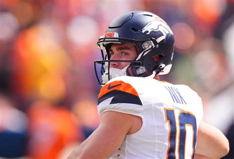 Denver Broncos Qb Bo Nix Named Nfl Offensive Rookie Of The Month Mile