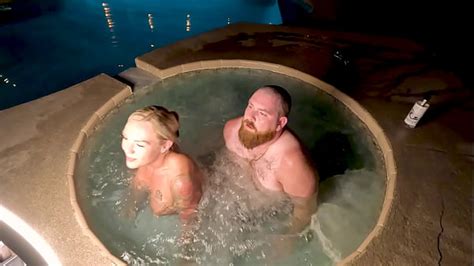 Wife In Hot Tub Search XNXX