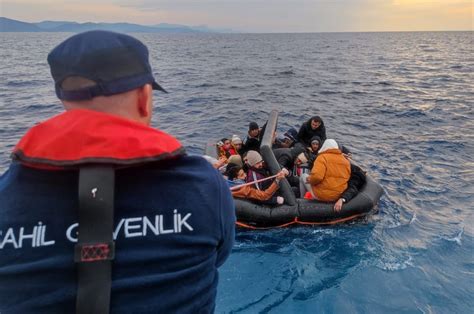 Greece Pushes Back 47 Migrants Into Turkish Waters Daily Sabah