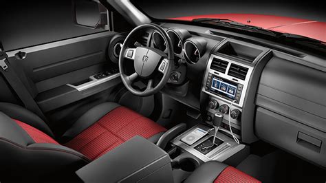 DODGE NITRO - dodge-nitro_interior_18.jpg