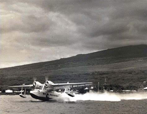 Inter Island Airways U S Mail Plane Takes Off From Historic Kailua