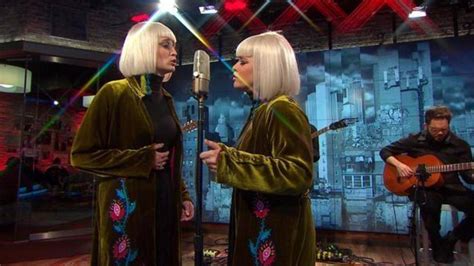 Lucius Performs On CBS ‘Saturday Sessions’