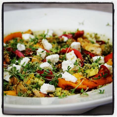 De smaak van Cécile Quinoa salade met kip avocado paprika en mango