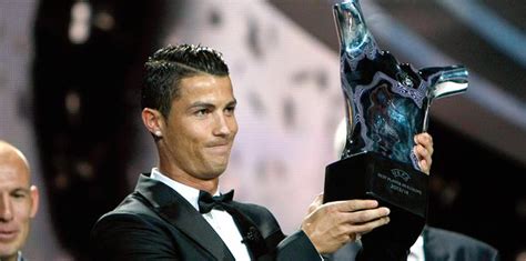 Cristiano Ronaldo Gana Premio Al Mejor Futbolista De Europa Primera Hora