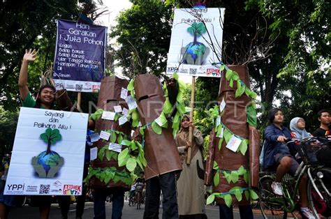 GERAKAN SATU JUTA POHON ANTARA Foto