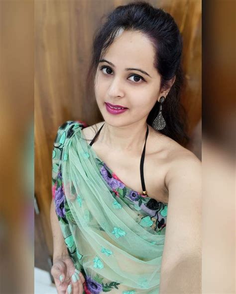 Pinterest Beautiful Women Over 40 Desi Beauty Beauty