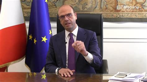 Gli Auguri Del Ministro Degli Esteri Alfano Agli Italiani Nel Mondo