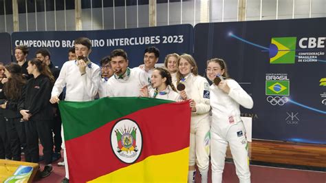 Uni O Conquista Medalhas No Cbi Cadete E Juvenil De Esgrima Gr Mio