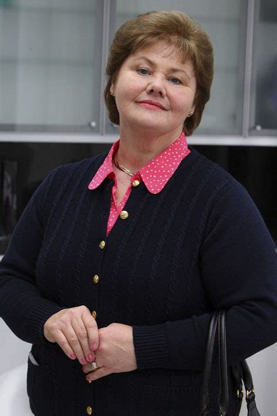 Annette Badland Biographie Et Filmographie