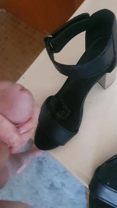 Cum On Her High Heels Gay Masturbation Masturbation Porn Feat Ruben Itout Xhamster