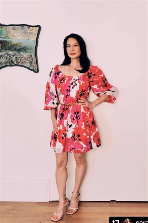 Sao phim Sex and the City tuổi có làn da căng mướt nhờ không uống loại nước này