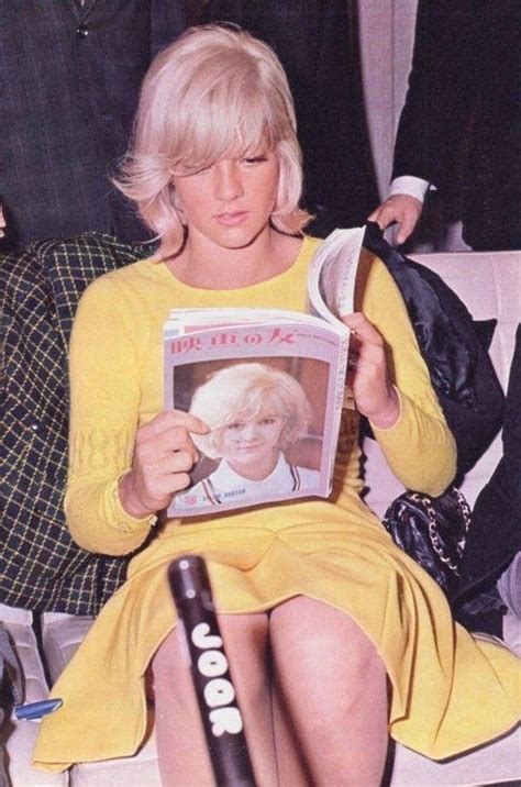 Sylvie Vartan La Jolie poupée Swinging sixties Women in music Singer