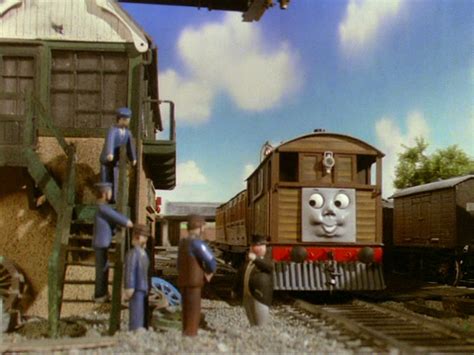 Ffarquhar Sheds Tandfgallery Thomas The Tank Engine Wikia Fandom