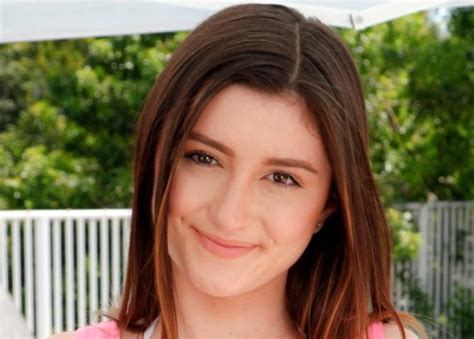 Hailey Little Biography Wiki Age Height Career Photos And More