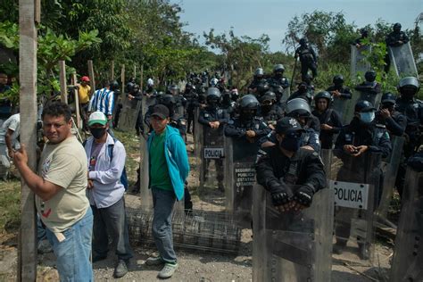 La Jornada Desalojan Predio En Boca Del R O Un Muerto Y Un Herido