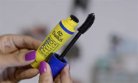 Novidades Dailus Máscara Efeito Boneca Batom Marsala Blush nude e