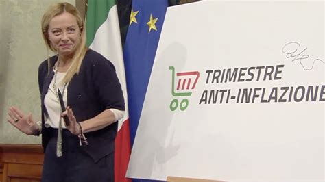 GIORGIA MELONI FIRMA IL PATTO ANTI INFLAZIONE A PALAZZO CHIGI YouTube