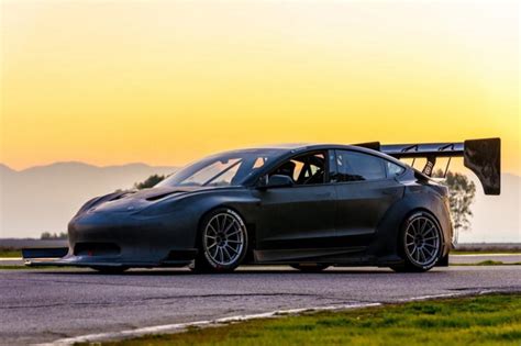 Modified Tesla Model 3 With Huge Aerodynamics