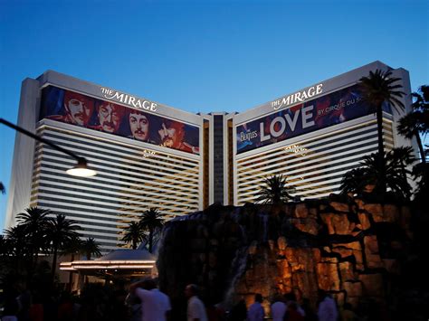 El icónico hotel The Mirage de Las Vegas cierra tras 34 años